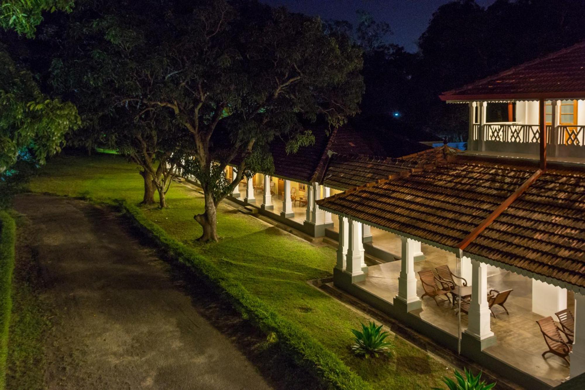 The Sanctuary At Tissawewa Hotel Anuradhapura Buitenkant foto