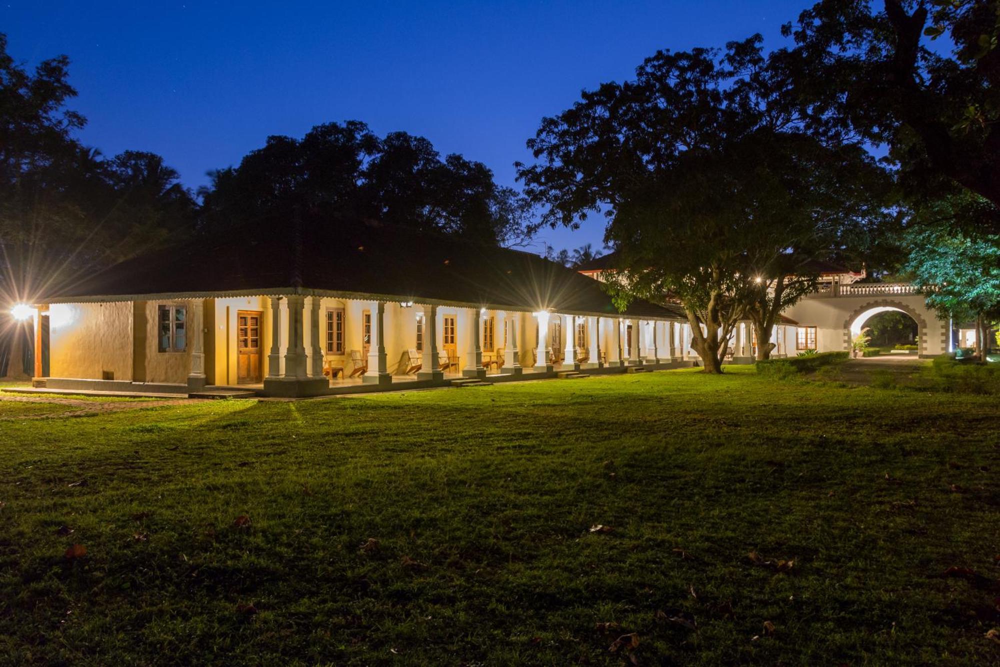 The Sanctuary At Tissawewa Hotel Anuradhapura Buitenkant foto